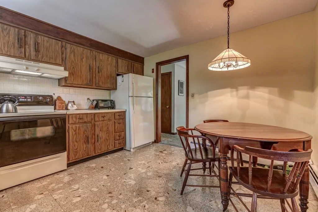 30 Lucille Avenue Salem NH 03079