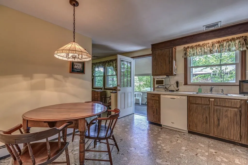 30 Lucille Avenue Salem NH 03079