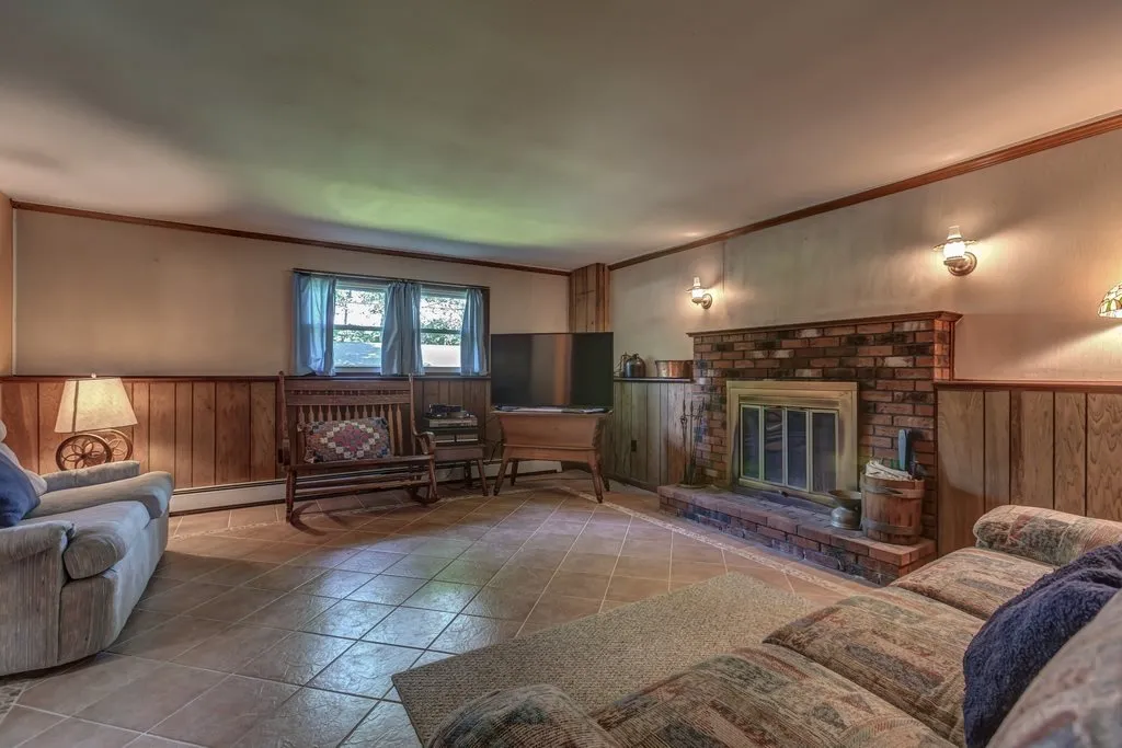 30 Lucille Avenue Salem NH 03079