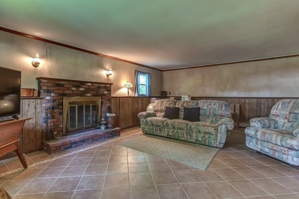 30 Lucille Avenue Salem NH 03079