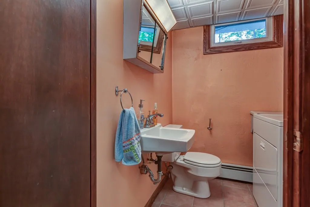 30 Lucille Avenue Salem NH 03079