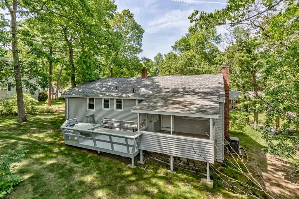 30 Lucille Avenue Salem NH 03079