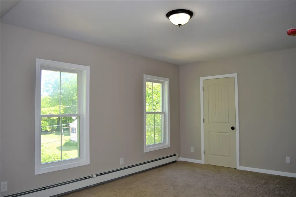 27 Hawthorne Street Laconia NH 03246