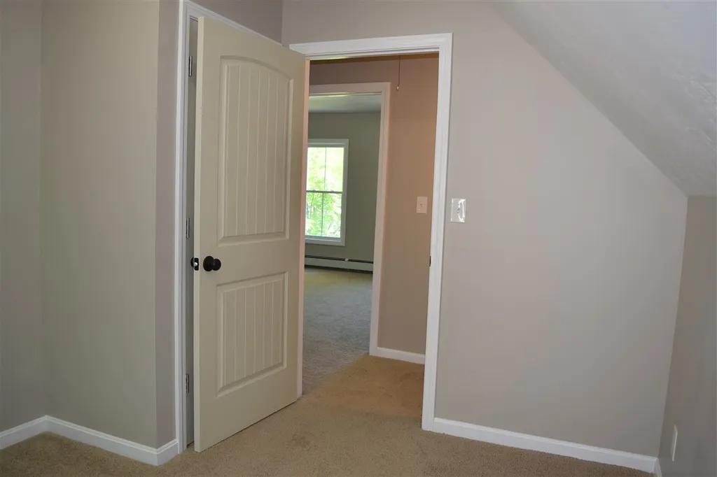 27 Hawthorne Street Laconia NH 03246