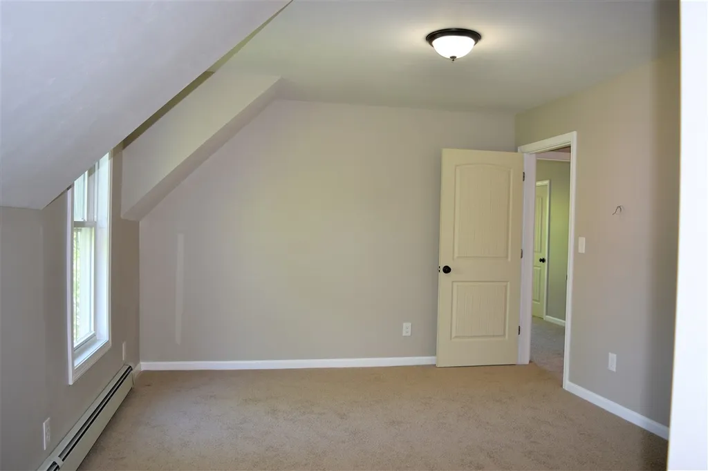 27 Hawthorne Street Laconia NH 03246