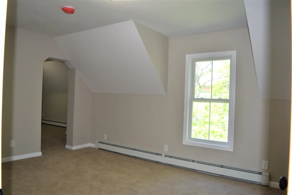 27 Hawthorne Street Laconia NH 03246