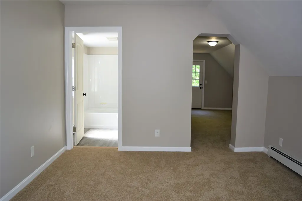 27 Hawthorne Street Laconia NH 03246