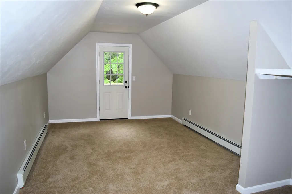 27 Hawthorne Street Laconia NH 03246