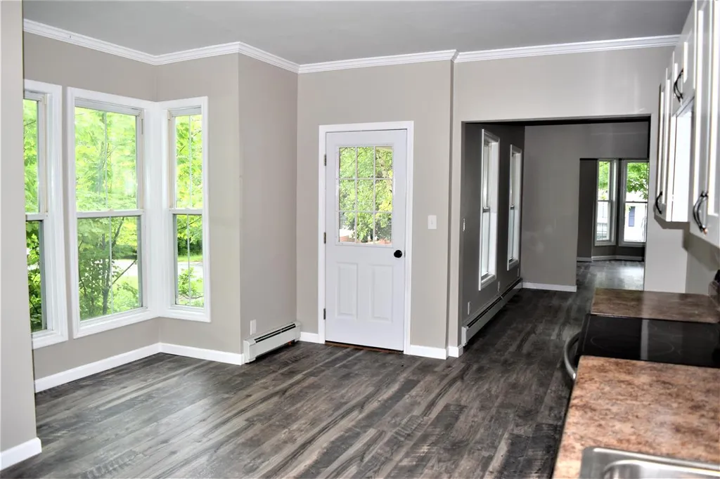 27 Hawthorne Street Laconia NH 03246