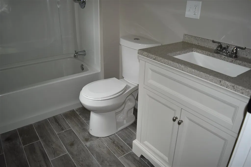 27 Hawthorne Street Laconia NH 03246