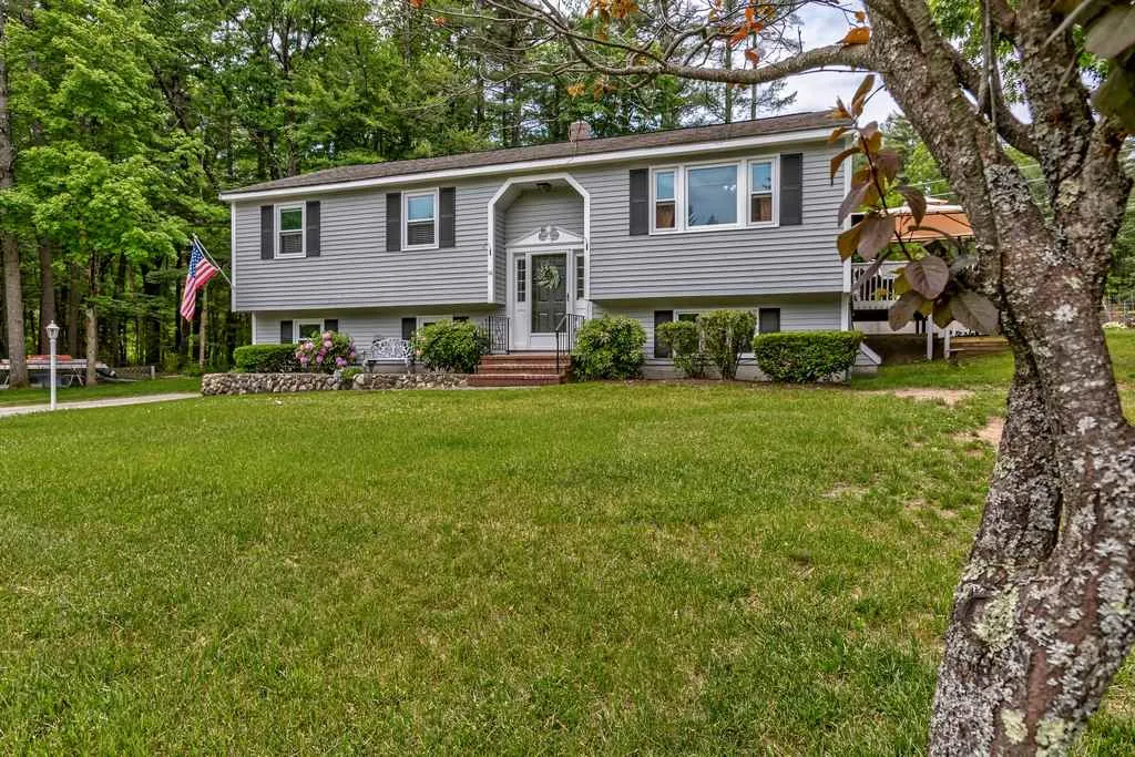 16 Teton Drive Londonderry NH 03053