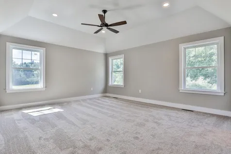 246 Wallace Road Bedford NH 03110