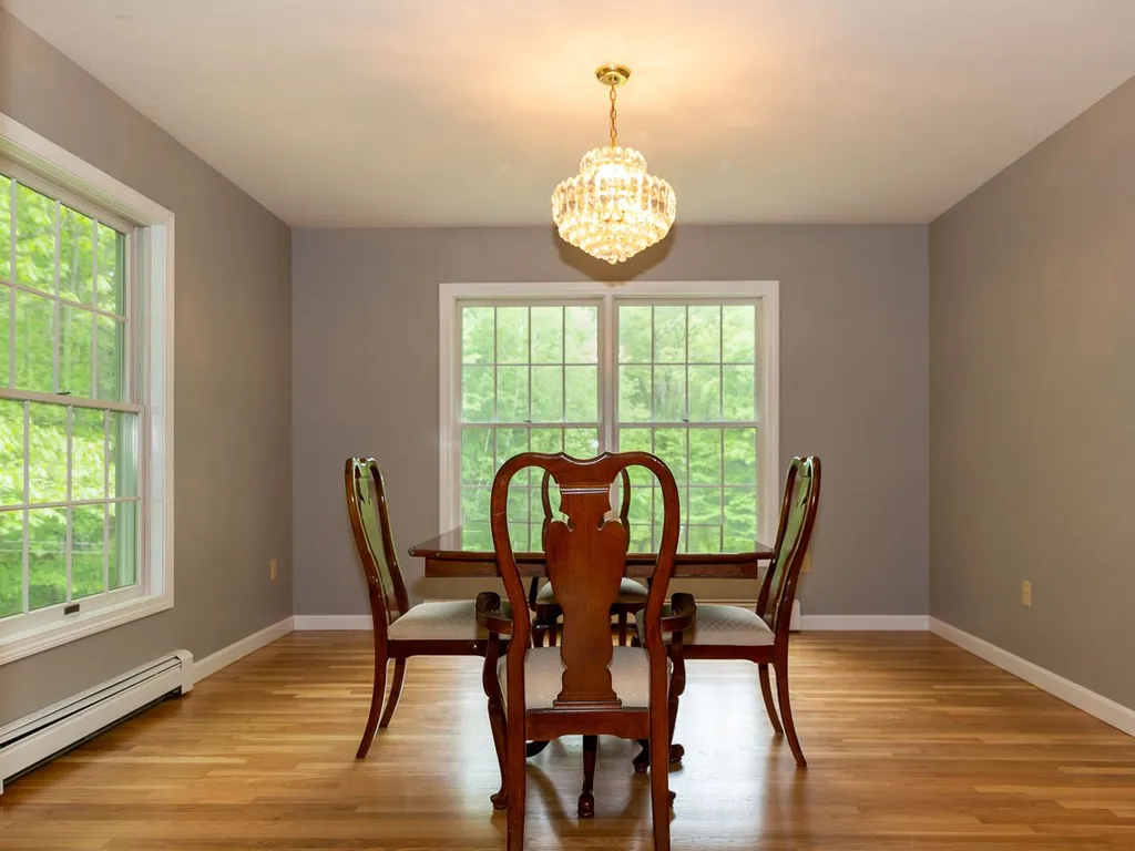5 Radford Drive Lee NH 03861