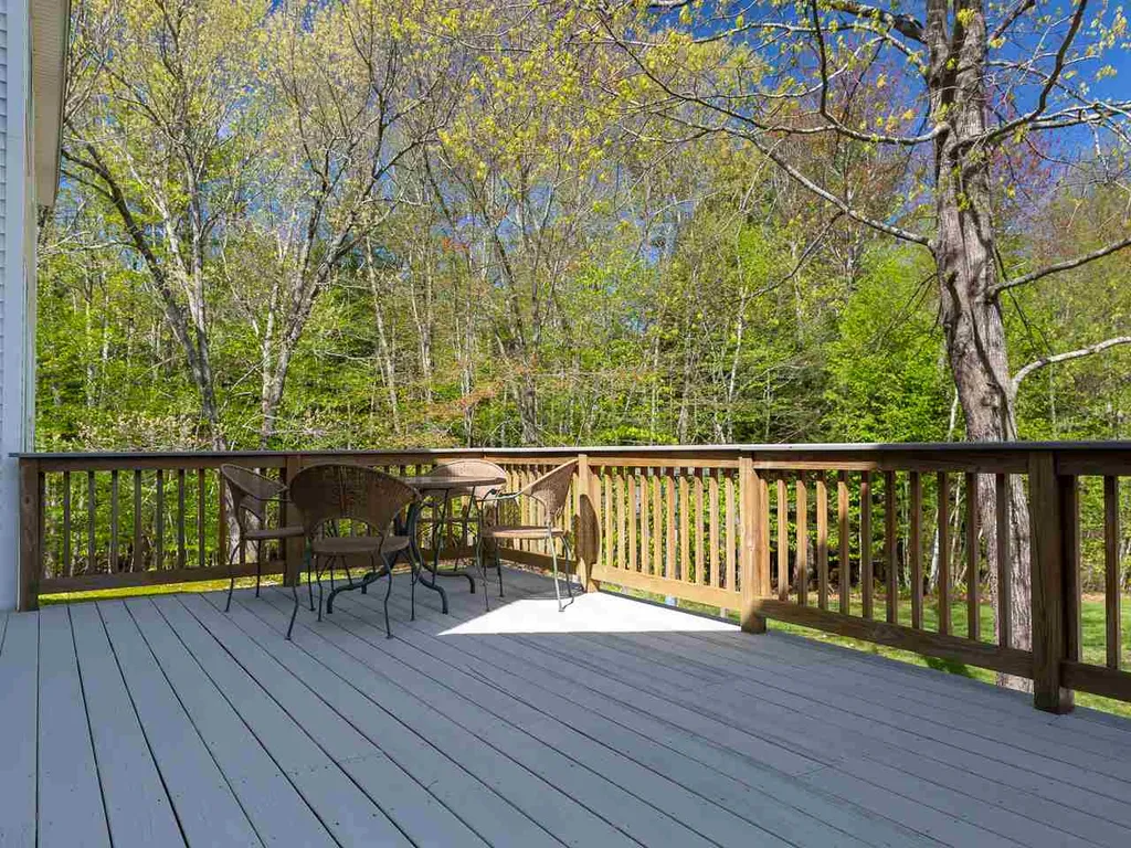 5 Radford Drive Lee NH 03861