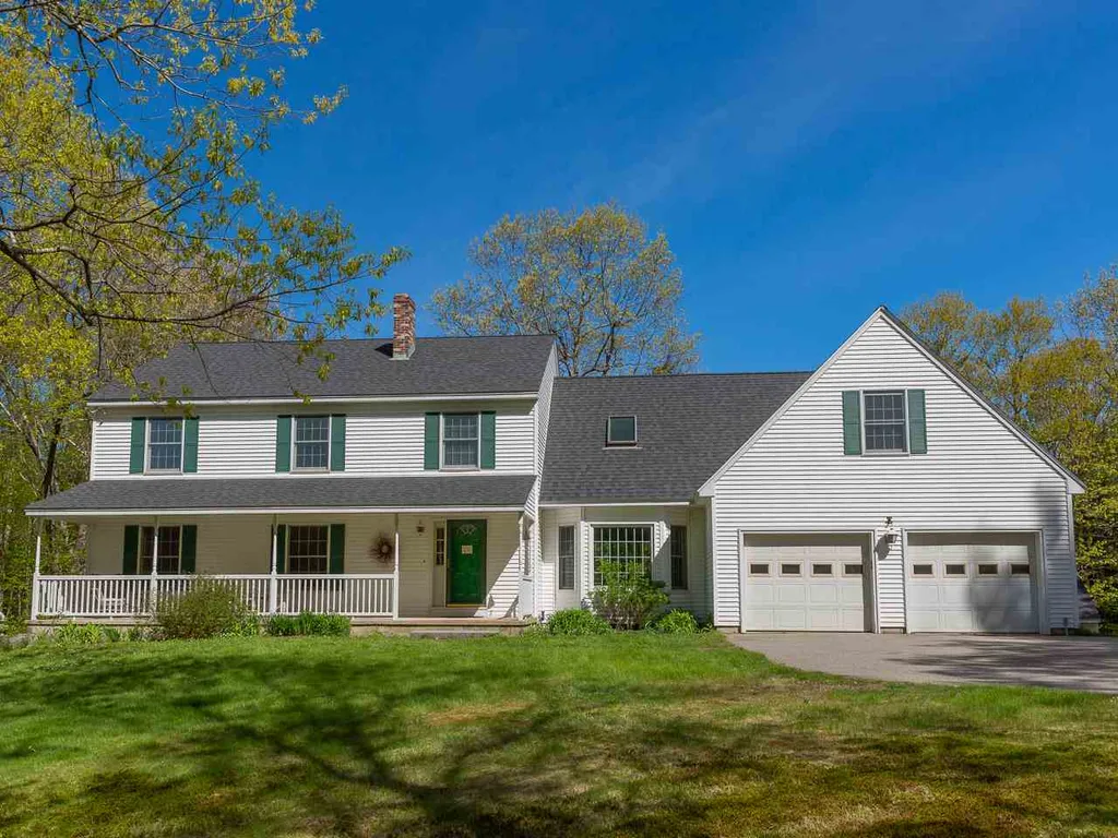 5 Radford Drive Lee NH 03861