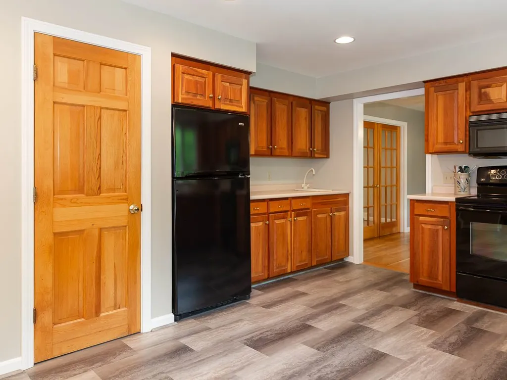 5 Radford Drive Lee NH 03861