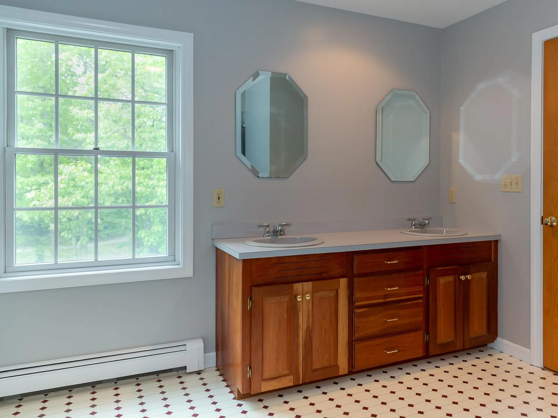 5 Radford Drive Lee NH 03861