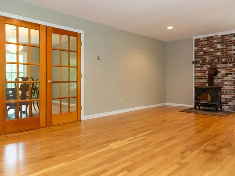 5 Radford Drive Lee NH 03861