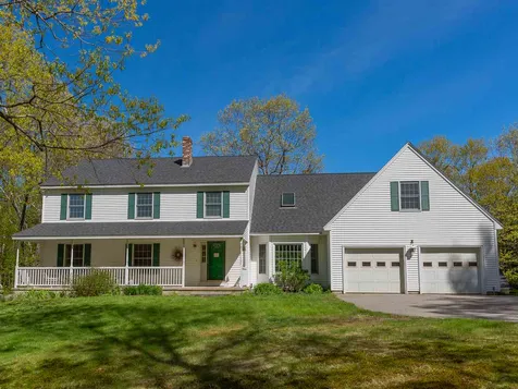 5 Radford Drive Lee NH 03861