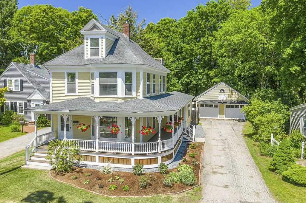 35 Broad Street Rochester NH 03867