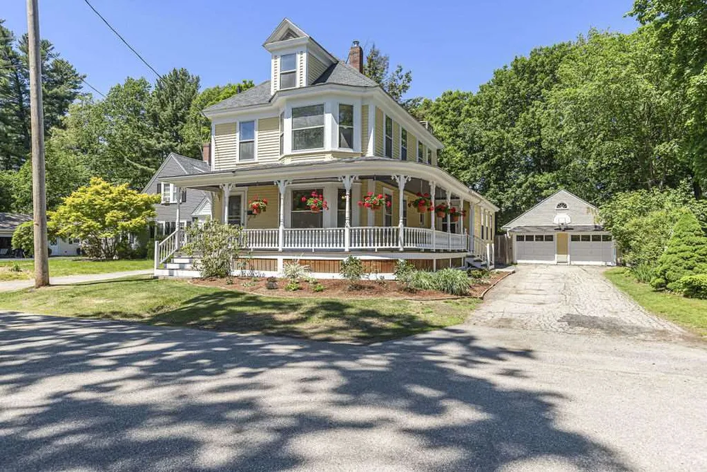 35 Broad Street Rochester NH 03867