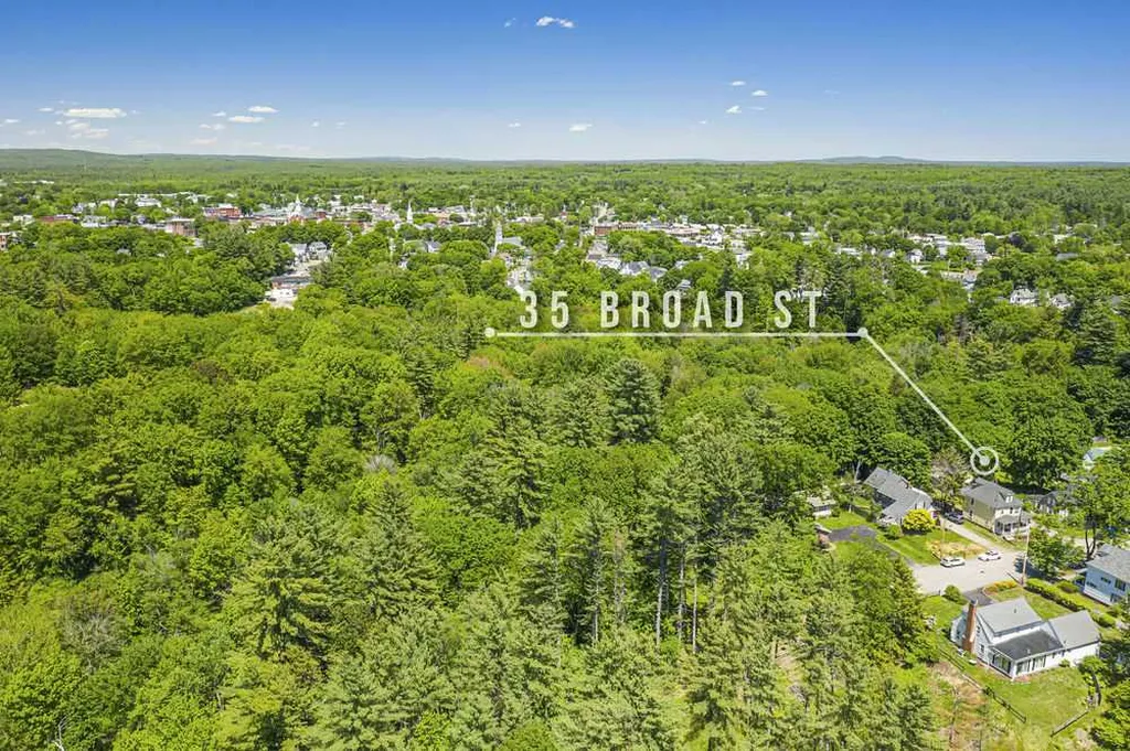 35 Broad Street Rochester NH 03867