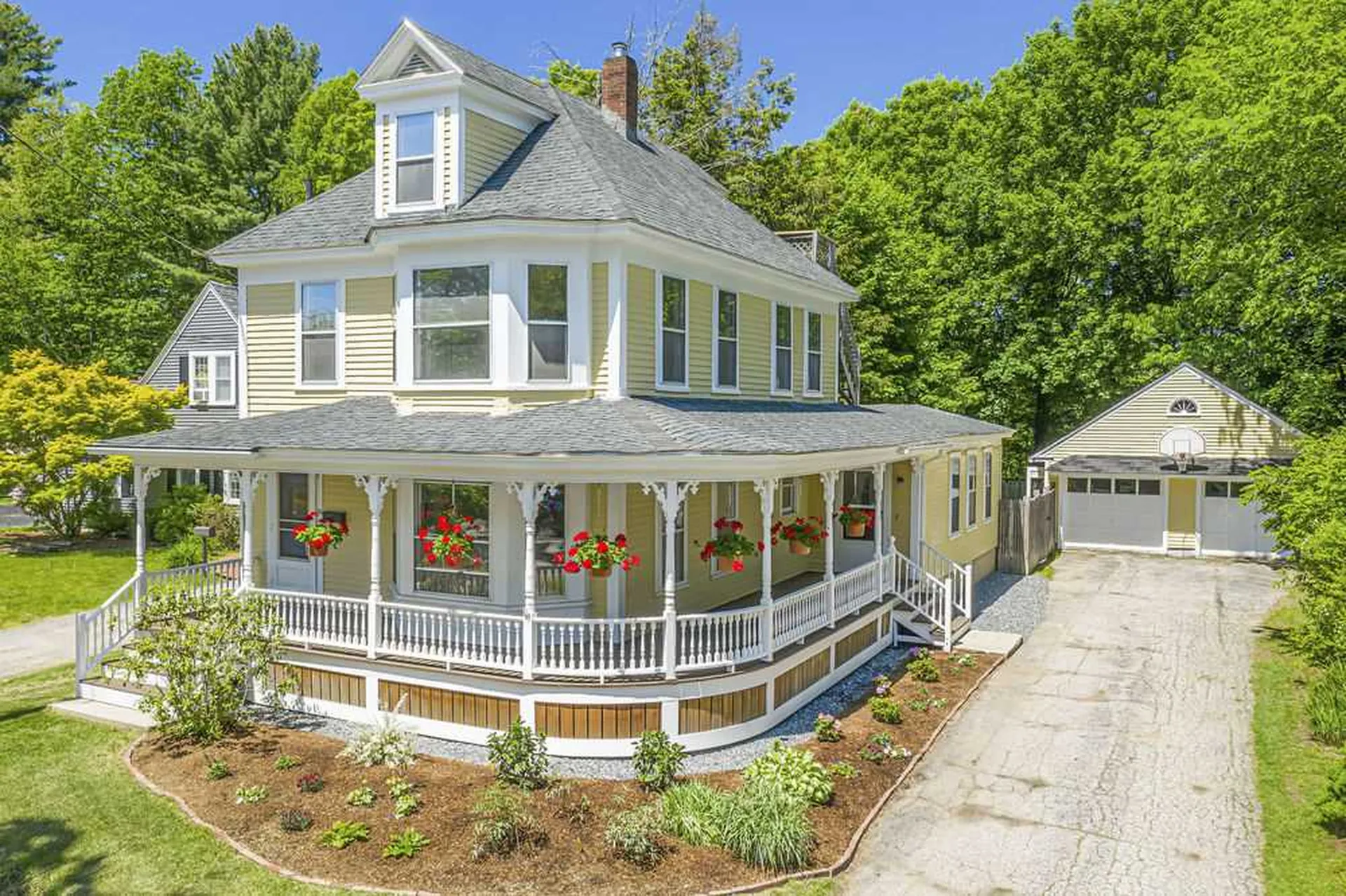 35 Broad Street Rochester NH 03867