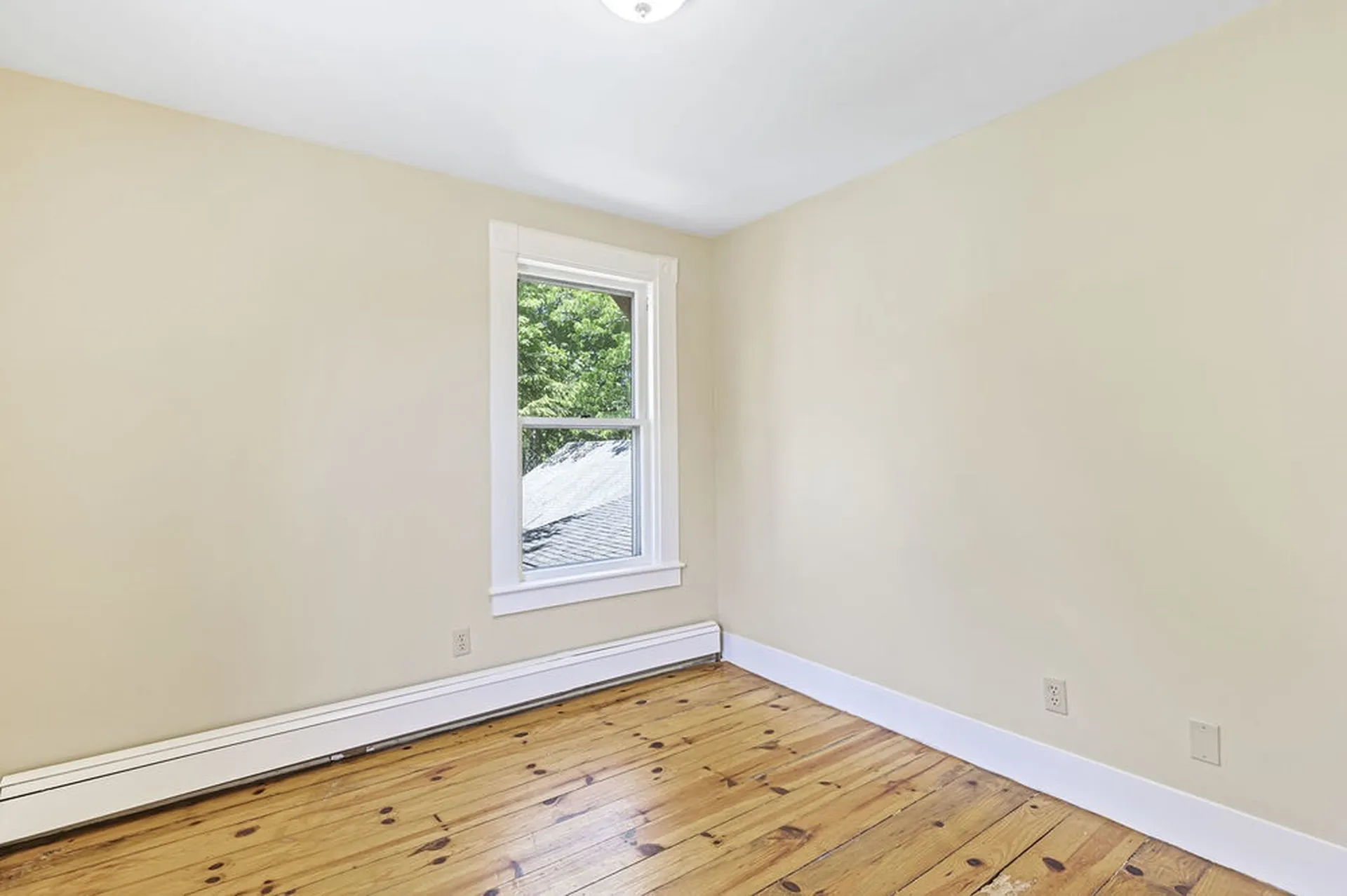 35 Broad Street Rochester NH 03867