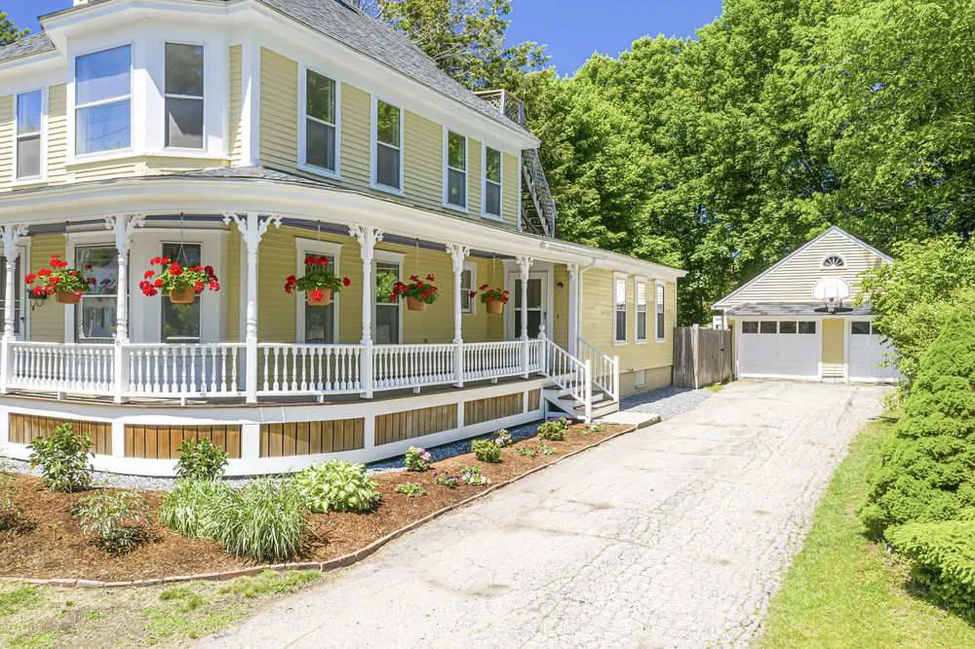 35 Broad Street Rochester NH 03867