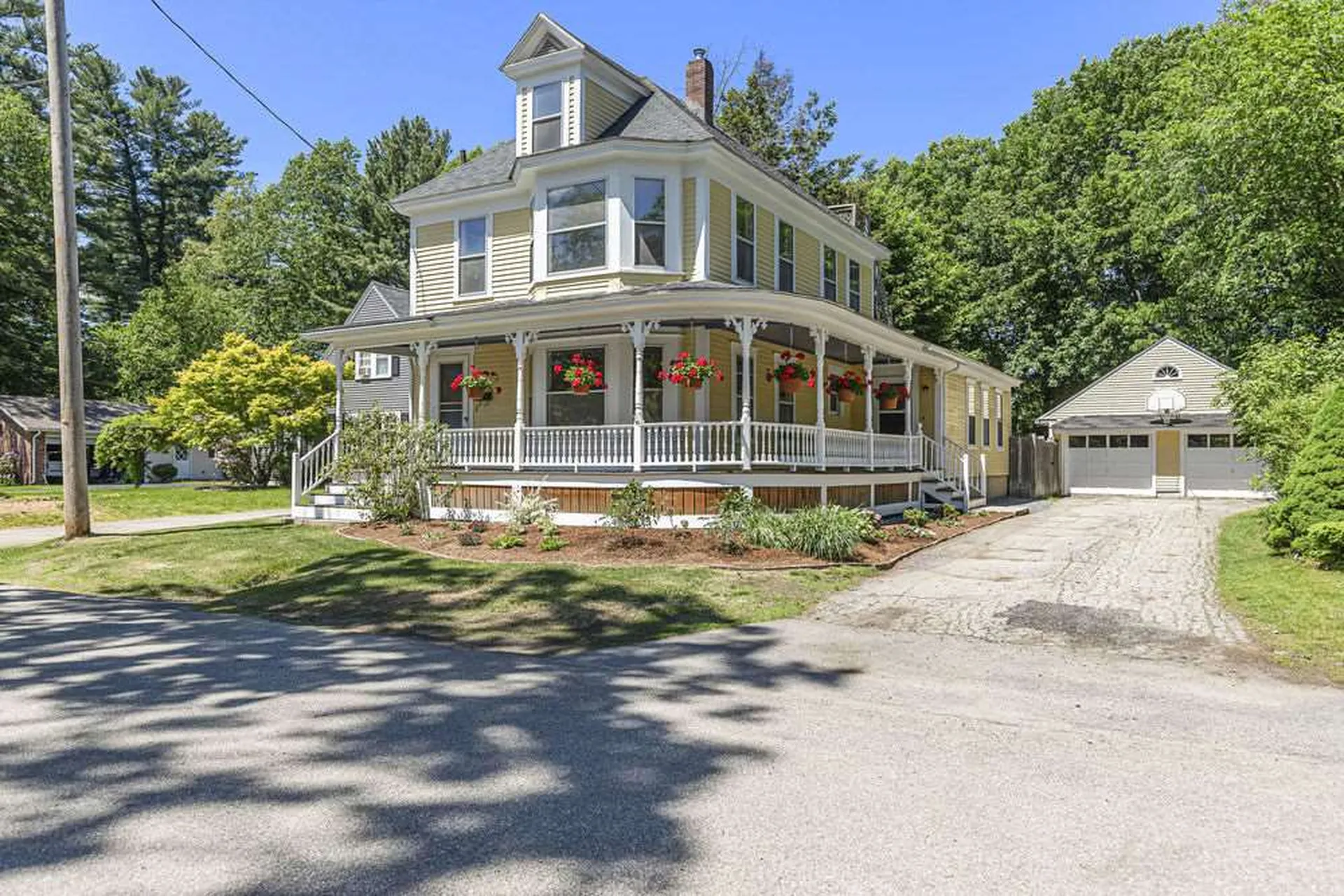 35 Broad Street Rochester NH 03867
