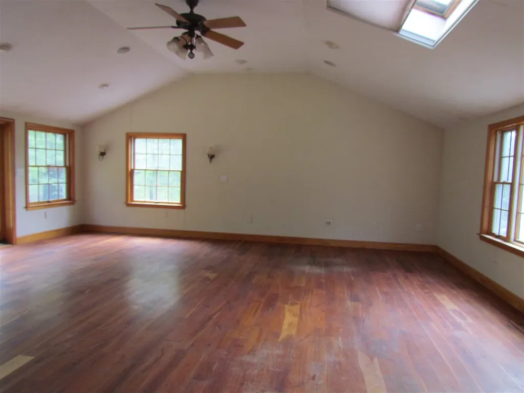 12 Birch Lane Pelham NH 03076
