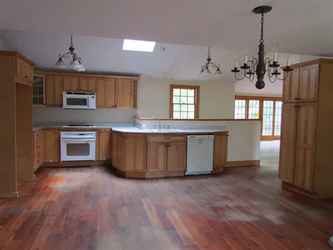 12 Birch Lane Pelham NH 03076