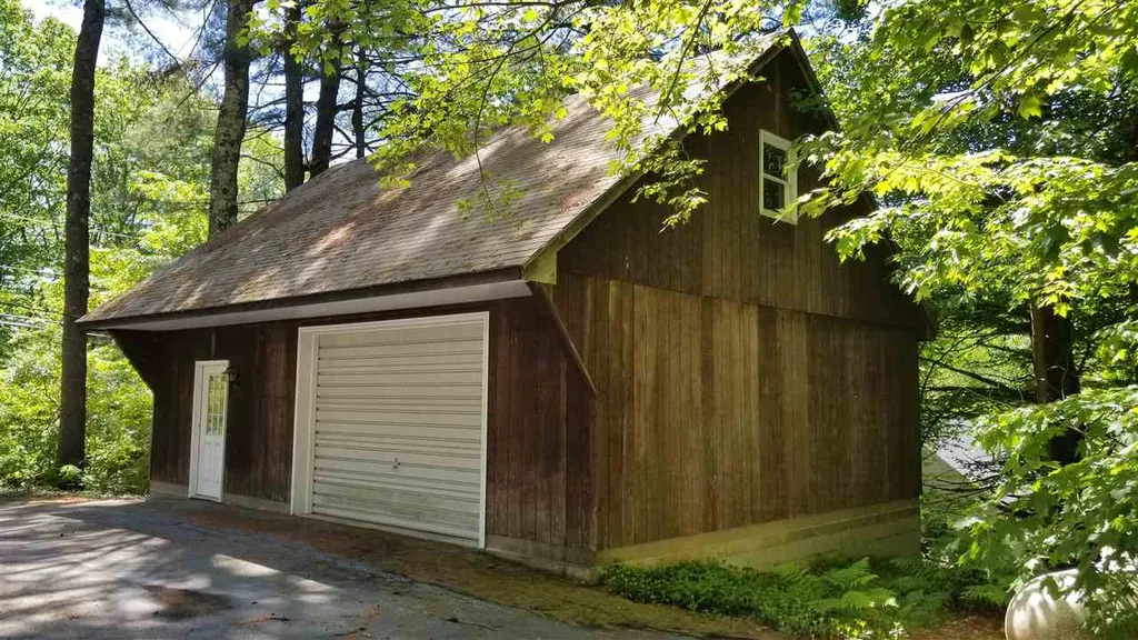 96 Lakeview Drive Weare NH 03281