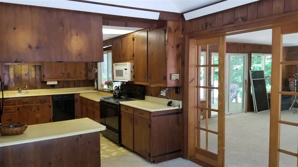 96 Lakeview Drive Weare NH 03281