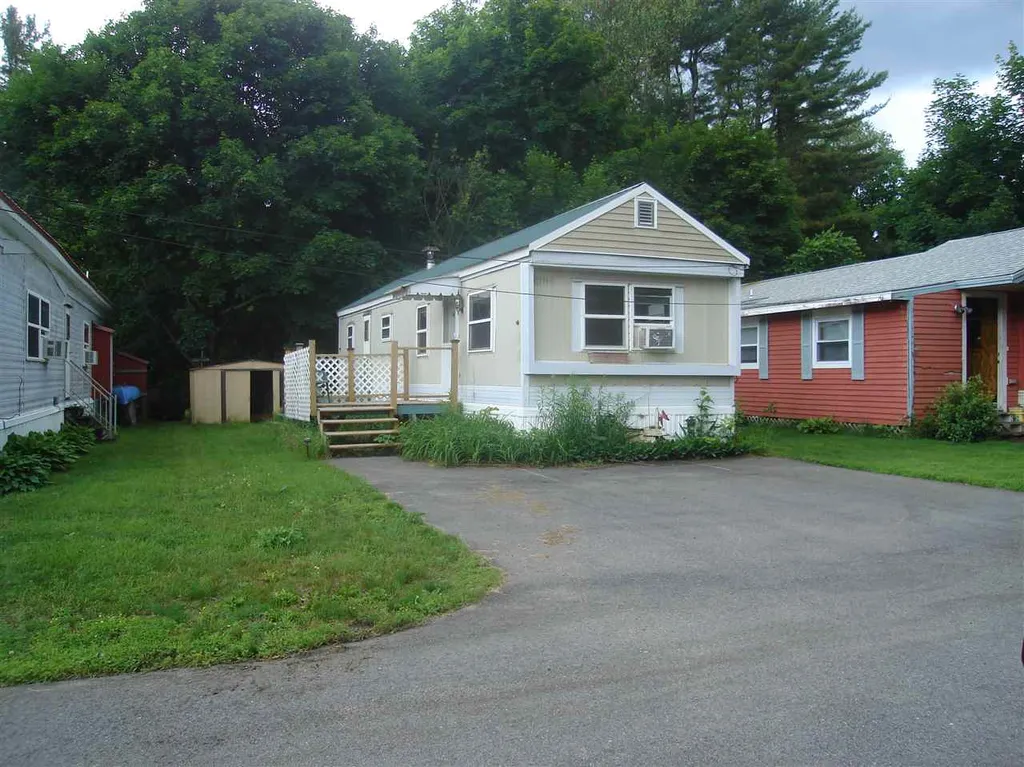 16 Railroad Street Newmarket NH 03857