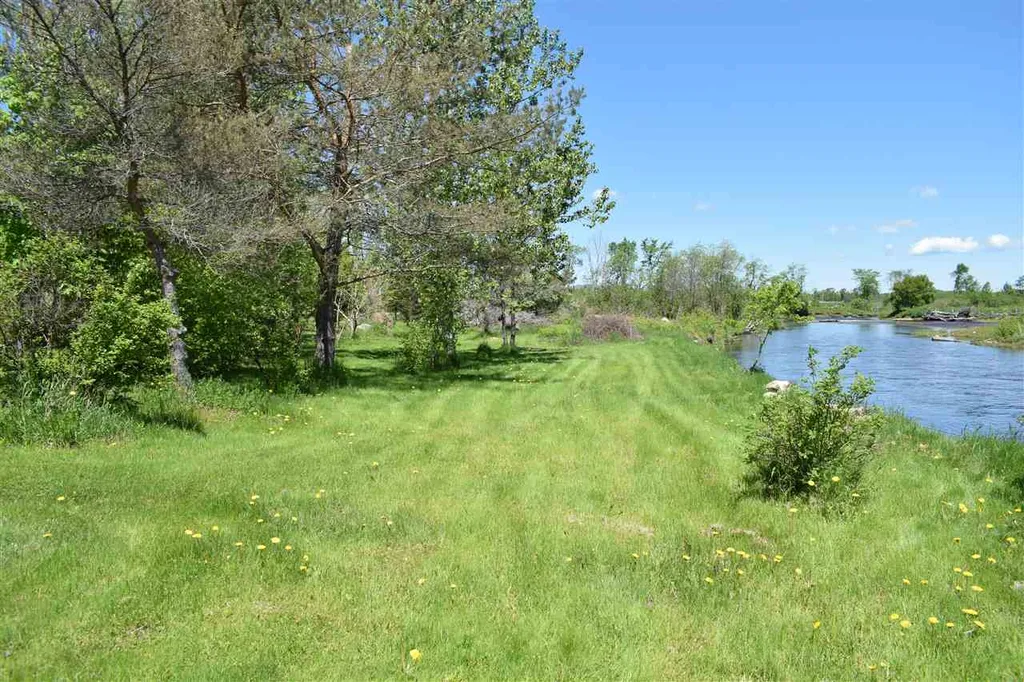 553 Meadows Road Jefferson NH 03583