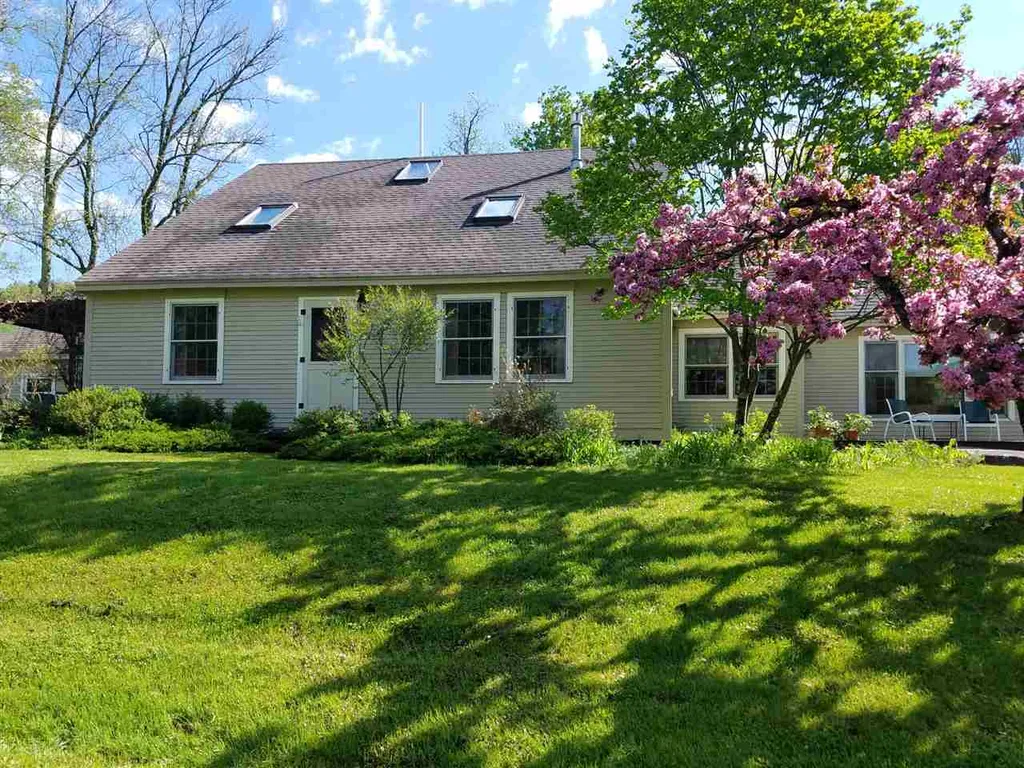 886 West Hill Road Warren VT 05674