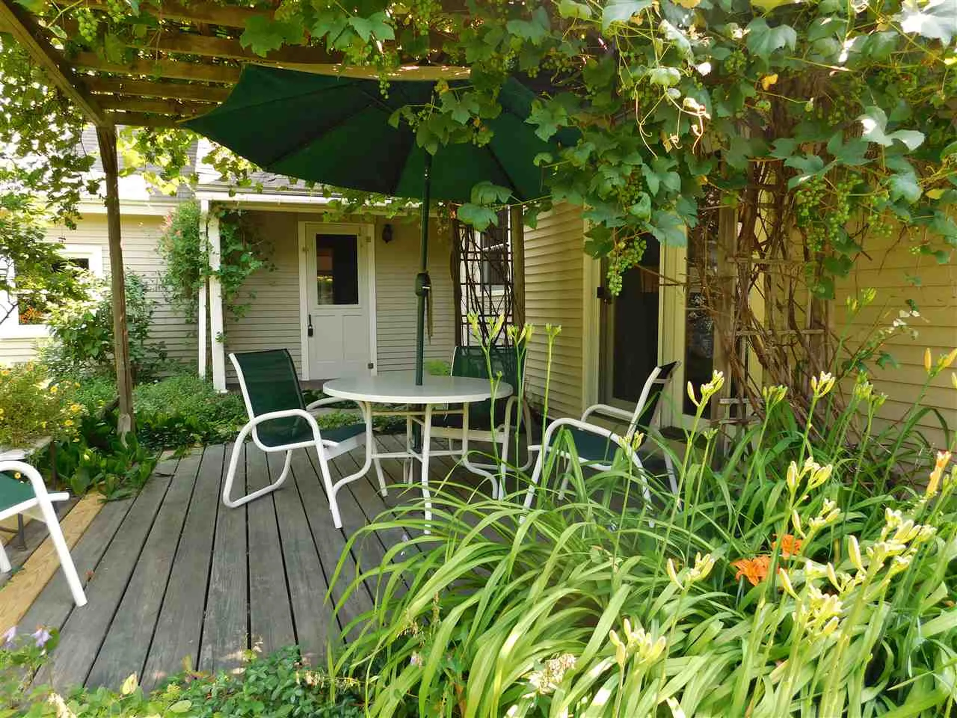 886 West Hill Road Warren VT 05674