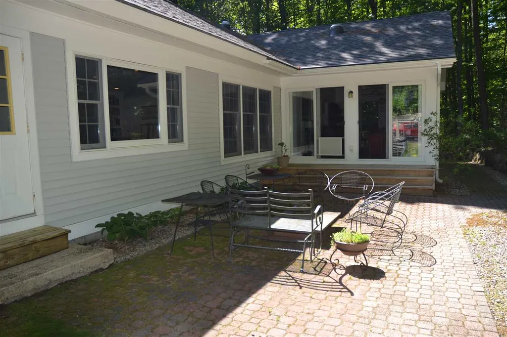 3 Applewood Drive Wolfeboro NH 03894