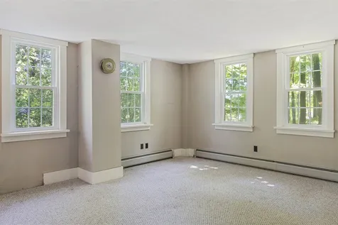 14 Bunker Hill Road Wilmot NH 03287