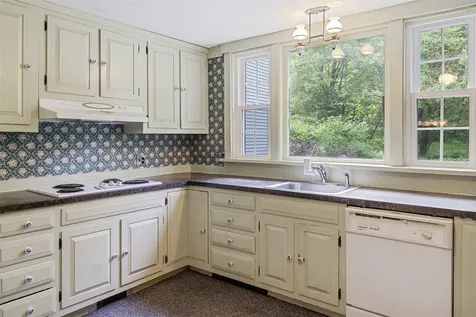 14 Bunker Hill Road Wilmot NH 03287