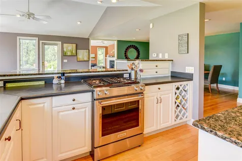 28 Foxcross Circle Concord NH 03301