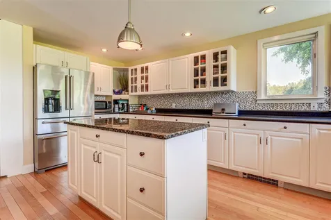 28 Foxcross Circle Concord NH 03301