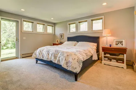 28 Foxcross Circle Concord NH 03301