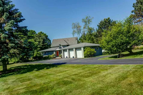 28 Foxcross Circle Concord NH 03301