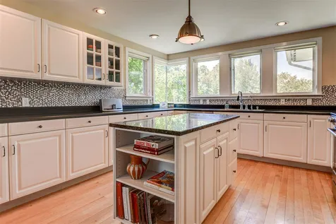 28 Foxcross Circle Concord NH 03301