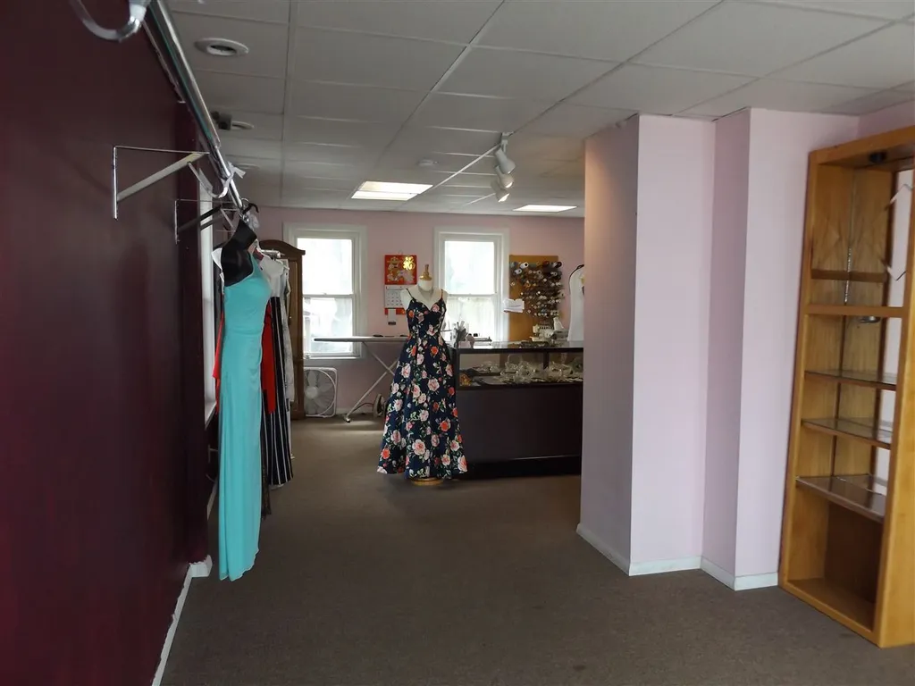 6 Kinsley Street Nashua NH 03060