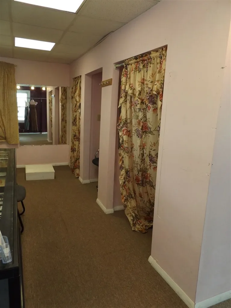 6 Kinsley Street Nashua NH 03060