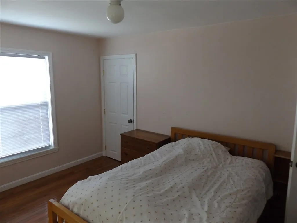6 Kinsley Street Nashua NH 03060