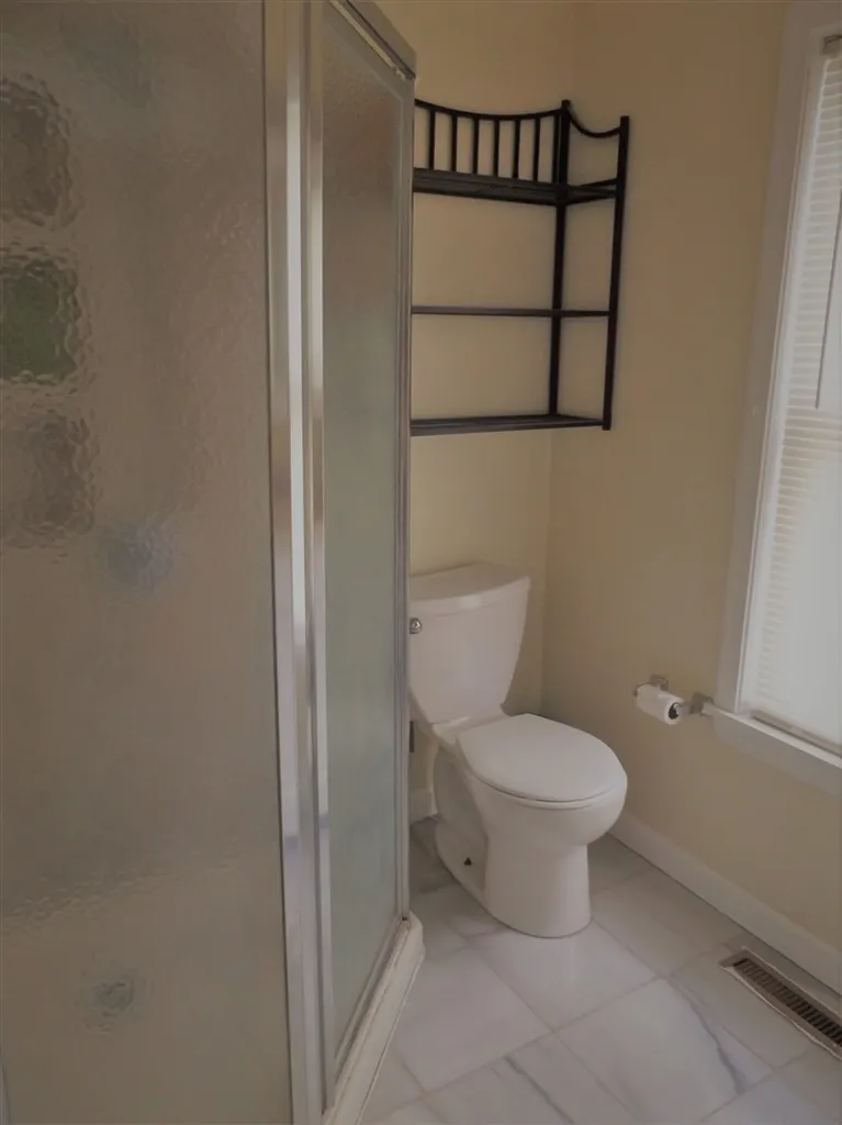 6 Kinsley Street Nashua NH 03060